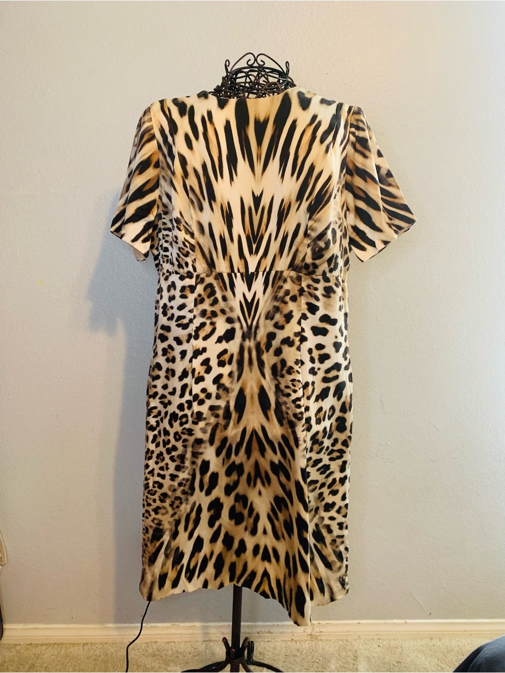 Vintage Hanmade Silk Leopard Cheetah Print Sheath Dress. Approx Size 12-14